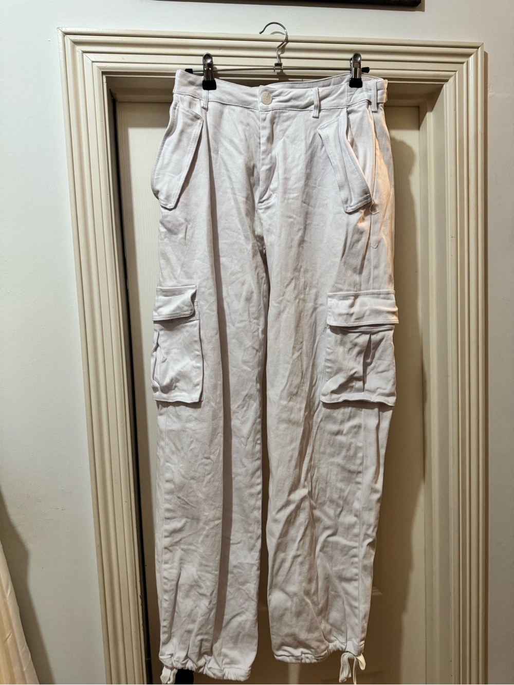 White cotton cargo pants M